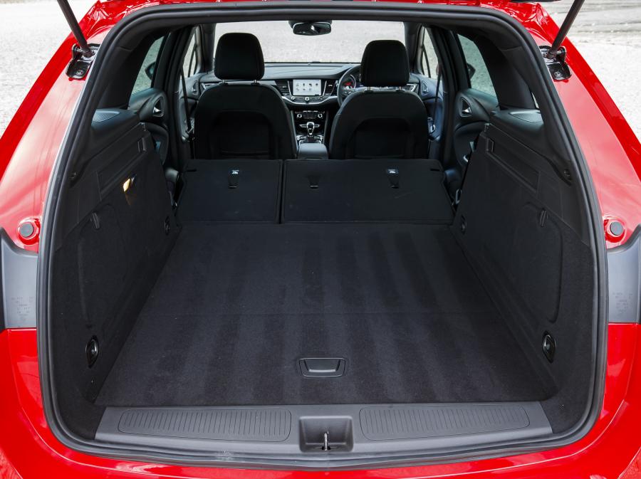  Vauxhall Astra Sports Tourer BiTurbo 2016 года  (фото 2 из 30)
